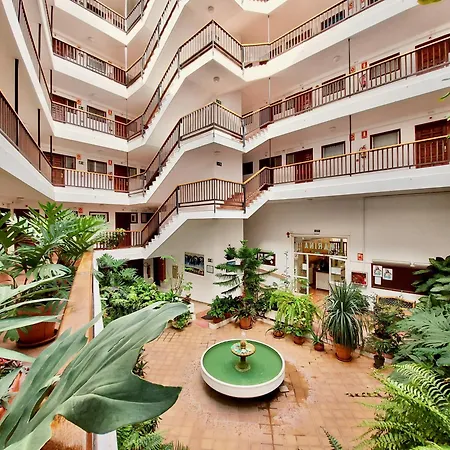 Marina Mirage Апартаменты *